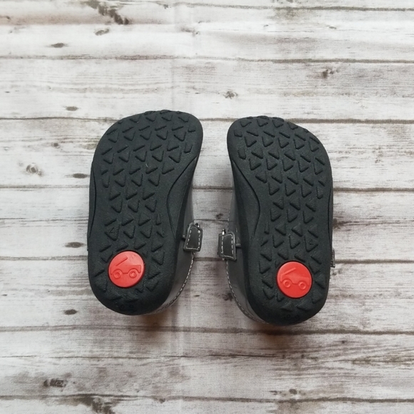 Grey Patent Mary Jane's - Picture 3 of 4